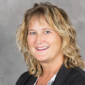 2022 National Advisor of the Year Elizabeth Rhoades